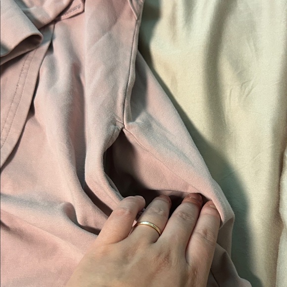 Latched Mama pullover - Picture 3 of 5